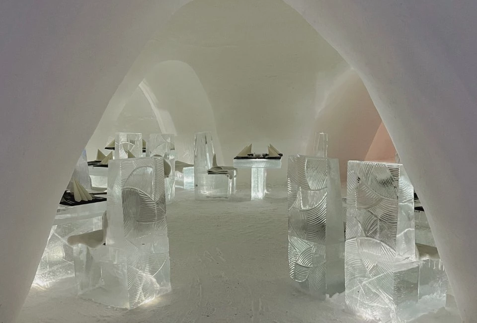 Voyage Laponie insolite, la magie d'une soirée dans un igloo