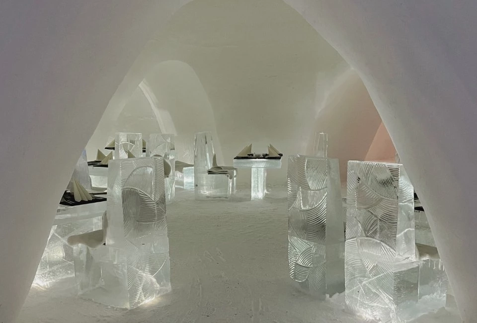 Laponie insolite, la magie d'une soirée dans un igloo