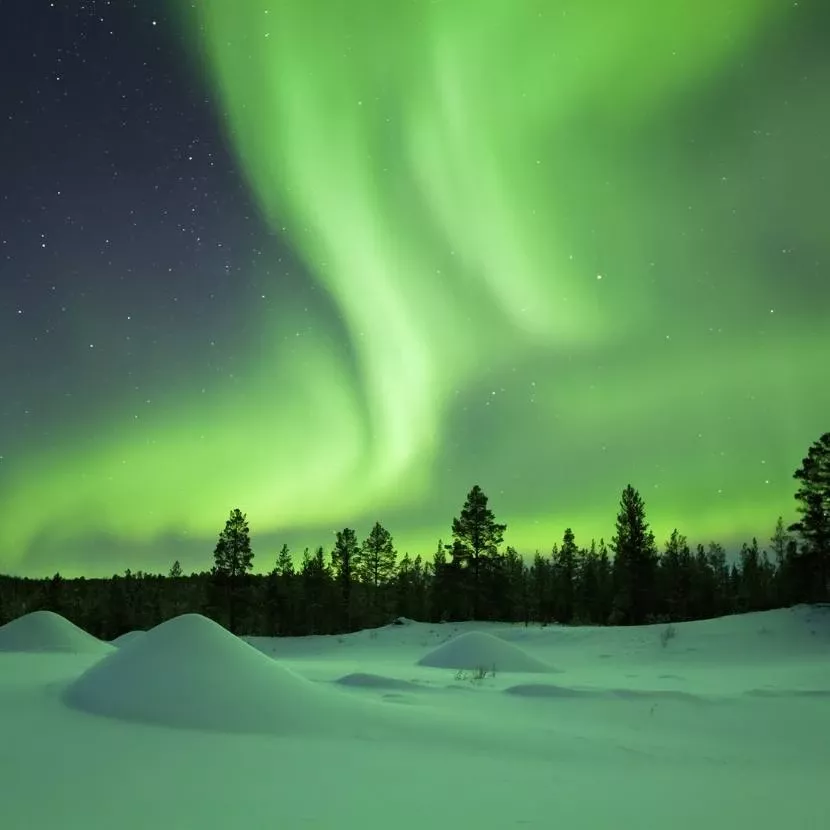 Explications sur le phénomène des aurores boréales depuis Harriniva en Laponie