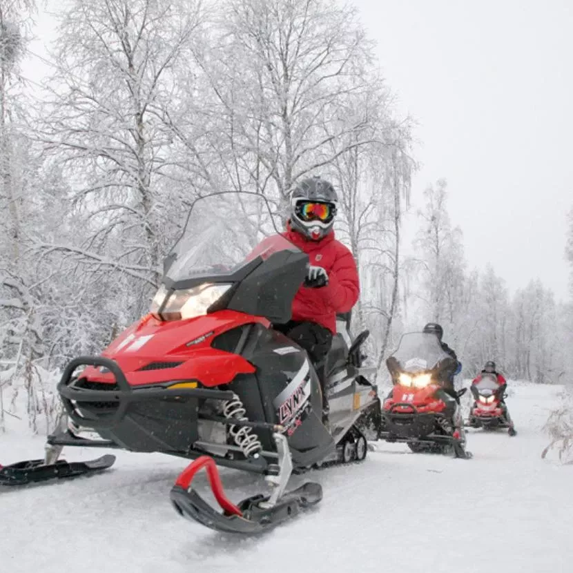 80 km de motoneige en solo depuis Harriniva en Laponie