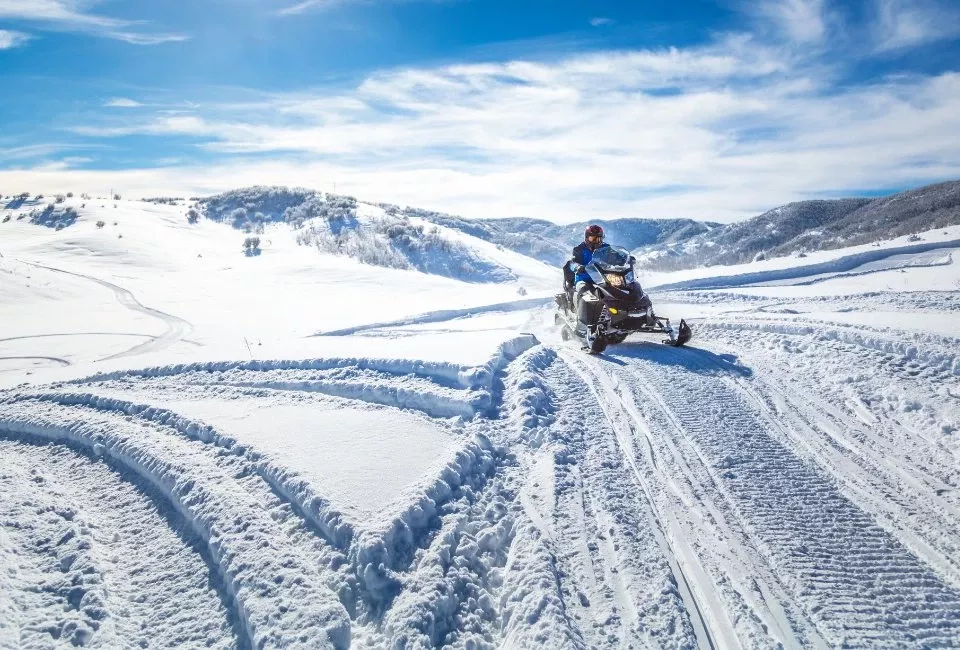 Voyage Aventure au sommet, un safari de 600 km en motoneige en Laponie
