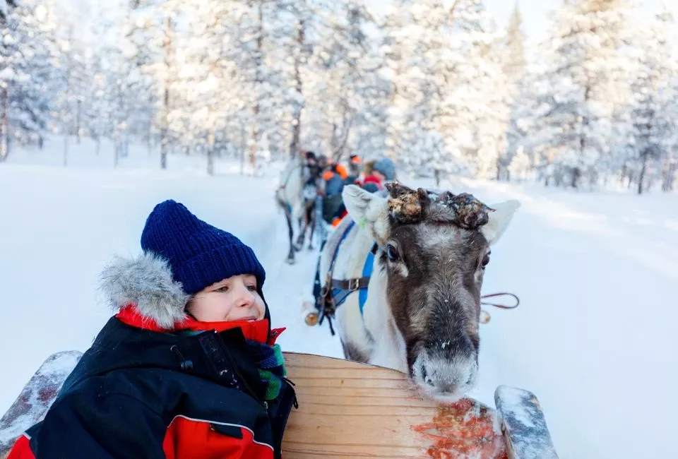 Voyage Laponie en famille, le paradis polaire avec vos enfants